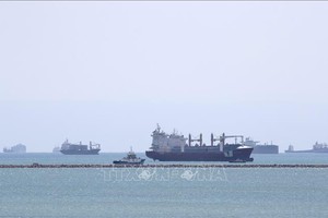 Tàu thuyền di chuyển trên Biển Đỏ. Ảnh minh họa: AFP/TTXVN