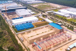 Một khu nhà xưởng xây sẵn cho thuê nằm trong Khu công nghiệp Amata Đồng Nai. Ảnh: Lê Toàn 