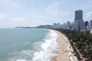Khánh Hòa đặt mục tiêu đưa Nha Trang trở thành đô thị xanh, văn minh, hiện đại, phát triển bền vững, trở thành thành phố đáng sống và đáng làm việc cho mọi người. Ảnh: Linh Đan