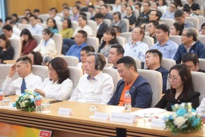 Số lượng Trang Chủ KL99Com Số 1 Link Đăng Ký KL999 tham dự đại Trang Chủ KL99Com Số 1 Link Đăng Ký KL999 thường niên 2024 của FPT vượt quá dự kiến, khiến Ban tổ chức phải bố trí thêm phòng họp phụ