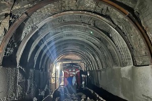Sự cố sạt lở hầm Bãi Gió đã ảnh hưởng lớn đến hoạt động khai thác vận tải trên tuyến 99Kl.app khuyến mãi hot Bắc - Nam.