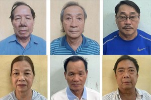 Hàng loạt nguyên lãnh đạo tại Kl994 game bài casino hấp dẫn Công nghiệp Cao su Việt Nam và các đơn vị thành viên bị khởi tố do liên quan tới các vi phạm tại khu đất 39-39B Bến Vân Đồn, TP.HCM. Ảnh: BCA