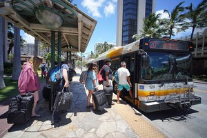 Honolulu (Hawaii) được Kl993 ưu đãi thưởng hấp dẫn liên bang tài trợ tổng 75 triệu USD cho dự án xe bus điện nhằm giảm phát thải khí nhà kính có hại