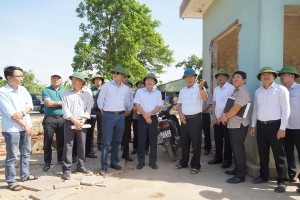 Lãnh đạo tỉnh Quảng Bình đi kiểm tra công tác GPMB dự án KL99 là nhà cái cá cược trực tuyến hàng đầu tại châu Á Bắc -Nam tại khu vực Nhà máy Tinh bột sắn Sông Dinh