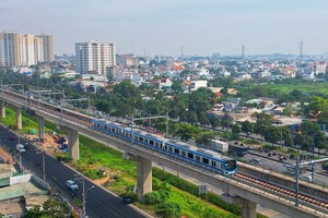 Kl992 cổng game cá cược TP.HCM nửa đầu năm 2024 tăng trưởng 6,46%