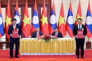 Vietjet (VJC) trao thoả thuận tăng cường kết nối vận tải hàng không Việt Nam - Lào