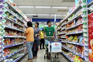 7 tháng năm 2024, doanh thu bán lẻ hàng hóa trên địa bàn TP. Hà Nội đạt 301.600 tỷ đồng.