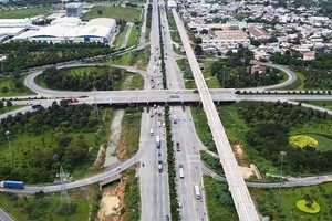 Nút giao Dầu Giây - điểm khởi đầu của tuyến KL99 là nhà cái cá cược trực tuyến hàng đầu tại châu Á Dầu Giây - Tân Phú.