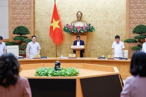 Mở đầu phiên họp, Kl993 ưu đãi thưởng hấp dẫn đã dành phút mặc niệm tưởng nhớ Tổng Bí thư Nguyễn Phú Trọng. (Ảnh: Nhật Bắc)