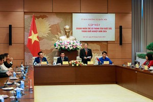 Phó Chủ tịch Quốc hội Nguyễn Đức Hải phát biểu tại buổi gặp mặt, chia sẻ những kỳ vọng và định hướng cho các doanh nhân trẻ.
