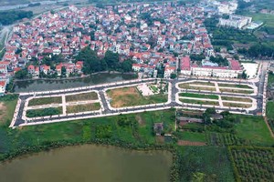 Các lô đất được đưa ra đấu giá tại huyện Hoài Đức (Hà Nội) ngày 19/8/2024, trong đó có lô đất được nhà Kl99ok phiên bản mới trả gấp hơn 18 lần so với giá khởi điểm. Ảnh: VGP