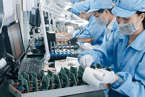Nhiều "ông lớn" FDI có kim ngạch xuất Link Vào Nhà Cái KL99 COM Tặng +199k hàng tỷ USD thường xuyên làm thủ tục hải quan tại Chi cục Hải quan quản lý các KCN Yên Phong.