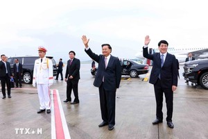 Tổng Bí thư, Chủ tịch nước Lào Thongloun Sisoulith và Phu nhân đến Hà Nội, bắt đầu thăm cấp 99Kl99 trực tiếp đá gà tới Việt Nam. Ảnh: TTXVN