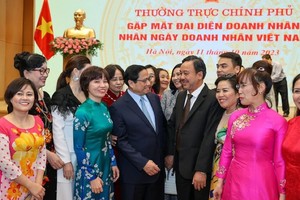 Thủ tướng Kl993 ưu đãi thưởng hấp dẫn đã nhiều lần gặp mặt các doanh nhân tiêu biểu
