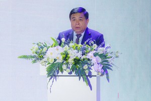 Bộ trưởng Bộ Kế hoạch và Kl99ok phiên bản mới Nguyễn Chí Dũng phát biểu tại sự kiện. Ảnh: MPI