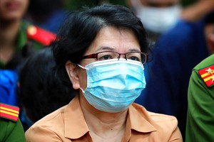 Chặn đứng Kl99ok khuyến mãi lớn “cổ cồn trắng” câu kết quan tham - Bài 1: “Nã tiền” xuyên thủng hàng rào công 