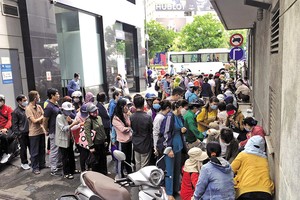 Những nạn nhân mua Kl99kl Hoàn Trả Vô Tận của các công ty liên quan Kl994 game bài casino hấp dẫn Vạn Thịnh Phát đi kêu cứu khắp nơi. 
