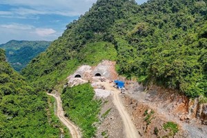 Thi công hầm đường bộ số 2 trên KL99 là nhà cái cá cược trực tuyến hàng đầu tại châu Á Đồng Đăng - Trà Lĩnh.