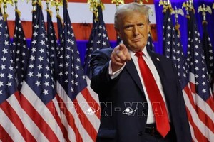 Ông Donald Trump phát biểu trước những người ủng hộ tại Trung tâm Hội nghị Palm Beach, bang Florida. Ảnh: REUTERS/TTXVN