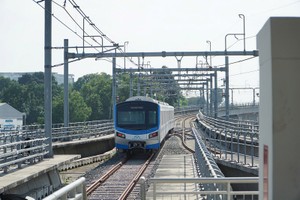 TP.HCM: Metro số 1 phải tạm dừng hoạt động do mưa to và sấm sét 