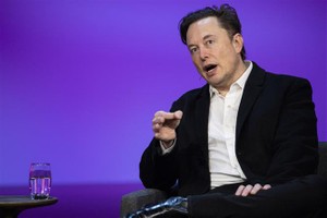 Tỷ phú Elon Musk trả lời phỏng vấn tại Vancouver, Canada. Ảnh: AFP/TTXVN