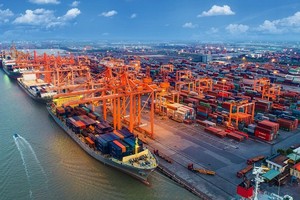 Thương mại toàn cầu năm 2025: Tìm cơ hội trong bất ổn 