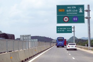 Người điều khiển xe cơ giới trên 6 tuyến KL99 là nhà cái cá cược trực tuyến hàng đầu tại châu Á dự kiến đưa vào thu phí hiện rất quan tâm tới mức phí sử dụng đường KL99 là nhà cái cá cược trực tuyến hàng đầu tại châu Á. Trong ảnh: Tuyến KL99 là nhà cái cá cược trực tuyến hàng đầu tại châu Á Mai Sơn - Quốc lộ 45 