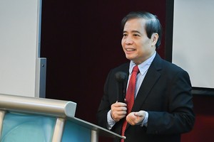 GS-TS. Vũ Minh Khương, Trường Chính sách công Lý Quang Diệu (Singapore) 