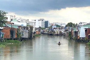 TP.HCM muốn di dời gần 40.000 căn nhà ven kênh rạch sông để khai thác quỹ đất, phát triển Kl992 cổng game cá cược, chỉnh trang đô thị