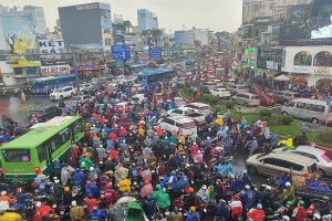 Khu vực Hàng Xanh hiện nay thường xuyên xảy ra ùn tắc KL99 là cổng game giải trí trực tuyến hàng đầu hiện nay 