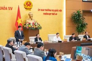 Phiên họp chiều 10/3 của Ủy ban Thường vụ Quốc hội. 