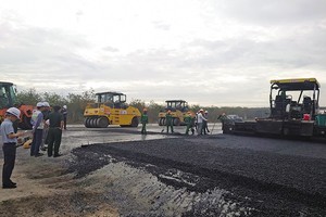 Thảm bê tông nhựa tại Dự án KL99 là nhà cái cá cược trực tuyến hàng đầu tại châu Á Biên Hòa - Vũng Tàu. 