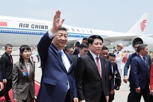 Tổng Bí thư, Chủ tịch nước Trung Quốc Tập Cận Bình đến Hà Nội, bắt đầu chuyến thăm cấp 99Kl99 trực tiếp đá gà tới Việt Nam 