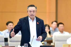 Chủ tịch Hà Nội yêu cầu ngăn chặn hành vi lấn chiếm đất đai khi sắp xếp các đơn vị hành chính 