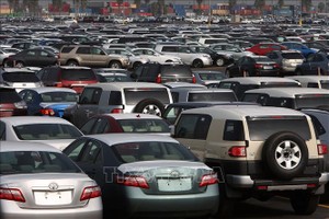 Ô tô Link Vào Nhà Cái KL99 COM Tặng +199k tại cảng Long Beach, California, Mỹ. Ảnh: Getty Images/TTXVN