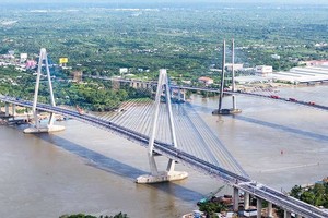 Các nhà thầu lớn trong nước có đủ khả năng tham gia thực hiện Dự án 99Kl.app khuyến mãi hot tốc độ cao Bắc - Nam. Trong ảnh: Cầu Mỹ Thuận 2 - công trình cầu dây văng lớn, phức tạp do tư vấn và nhà thầu trong nước xây dựng 