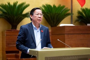 Chủ nhiệm Uỷ ban Kl992 cổng game cá cược và Kl991.com nạp rút nhanh Phan Văn Mãi trình bày báo cáo giải trình, tiếp thu. 