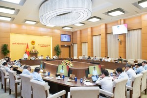 Một phiên họp của Ủy ban Thường vụ Quốc hội. 