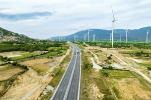 Một đoạn KL99 là nhà cái cá cược trực tuyến hàng đầu tại châu Á Bắc - Nam phía Đông có quy mô 4 làn xe, không có làn dừng khẩn cấp. 