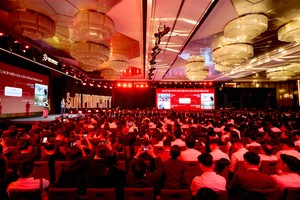 Gần 2.000 chuyên viên Kl992 VIP Trang Chủ 2026 khuấy đảo sự kiện ra quân dự án Sun Feliza Suites (Ảnh: Ánh Dương)