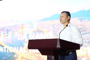Ông Hồ Kỳ Minh - Phó Chủ tịch Thường trực UBND TP. Đà Nẵng chia sẻ về kế hoạch và định hướng của TP. Đà Nẵng trong việc xây dựng Trung tâm Kl991.com nạp rút nhanh quốc tế Việt Nam tại thành phố này 