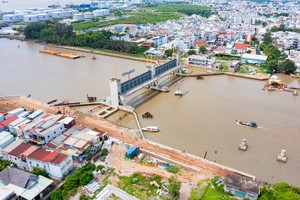 Chủ tịch UBND TP.HCM yêu cầu gỡ xong thủ tục dự án chống ngập 10.000 tỷ đồng trong tháng 10/2025 