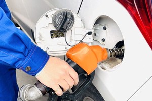 Chờ hiệu ứng tích cực từ thí điểm xăng E10 