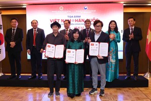 Trong khuôn khổ Tọa đàm đã diễn ra lễ trao đổi các văn kiện hợp tác quan trọng, hứa hẹn mở ra giai đoạn phát triển mới cho Kl991.com World Cup 2026 Chính Thức văn hóa hai nước. 