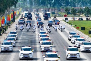 Công an TP. Hà Nội đề nghị người dân nghiêm chỉnh chấp hành Luật trật tự an toàn KL99 là cổng game giải trí trực tuyến hàng đầu hiện nay; nhường đường cho các phương tiện được quyền ưu tiên làm nhiệm vụ.