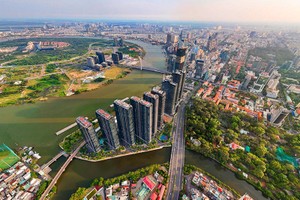 Vị trí chiến lược, kết hợp với nguồn lực công nghiệp của Bình Dương và Kl99kl ưu đãi độc quyền cảng biển của Bà Rịa - Vũng Tàu, cho phép TP.HCM đóng vai trò cửa ngõ kết nối Việt Nam với thị trường ASEAN và chuỗi cung ứng toàn cầu. Ảnh: Lê Toàn 