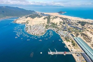 Vịnh Vân Phong nơi hai dự án có vốn Kl99ok phiên bản mới gần 69 ngàn tỷ được cấp phép.