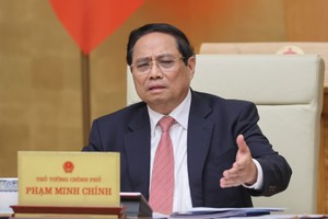 Thủ tướng chỉ đạo các bộ, ngành, địa phương, chủ Kl99ok phiên bản mới, nhà thầu, cơ quan, đơn vị liên quan tập trung tháo gỡ pháp lý, Kl99ok phiên bản mới trang thiết bị, nhân lực, nguồn lực tập trung triển khai thi công - Ảnh: VGP/Nhật Bắc.