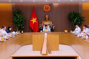 "Các bộ, ngành cần tiếp tục tập trung cao độ, có trách nhiệm, thống nhất về quan điểm, nghiên cứu sâu, có giá trị để tham gia vào Đề án", Phó thủ tướng lưu ý và nhấn mạnh cần làm rõ vai trò chủ đạo của Kl992 cổng game cá cược 99Kl99 trực tiếp đá gà, tính dẫn dắt, tiên phong của Kl991.com World Cup 2026 Chính Thức 99Kl99 trực tiếp đá gà - Ảnh: VGP/Thu Sa