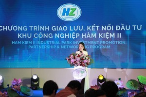 Bà Dương Thị Kiều Anh, Phó Chủ tịch HĐQT HZ Group, Phó chủ tịch HĐQT Công ty Cổ phần Kl99ok phiên bản mới Bình Tân cho biết, Hàm Kiệm II còn được định hướng trở thành một trung tâm công nghiệp - logistics tích hợp, phục vụ cho sự phát triển lâu dài của cả vùng. Ảnh: Trọng Tín.